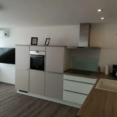 Kiba Panorama 73 Seeblick & Hallenbad